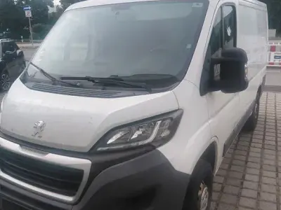 Gebraucht Peugeot Boxer 110 PS (80 kW) 2015 Weiß Van