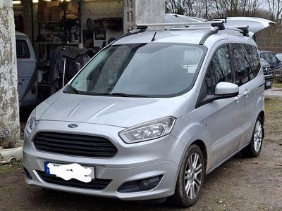 Usata Ford Tourneo Courier Titanium 101 CV (74 kW) 2016 Argento Monovolume
