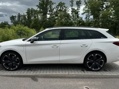 Gebraucht Cupra Leon 150 PS (110 kW) 2021 Weiß Limousine