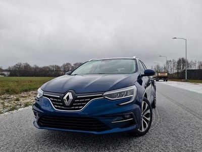 Blau Gebraucht 2021 Renault Megane E-Tech Intens Kombi | 19.999 € (Teuer)