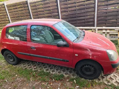 Brugt Renault Clio II 43 HK (31 kW) 2005 Rød Hatchback