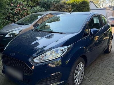 Gebraucht Ford Fiesta Trend 60 PS (44 kW) 2016 Blau Kleinwagen