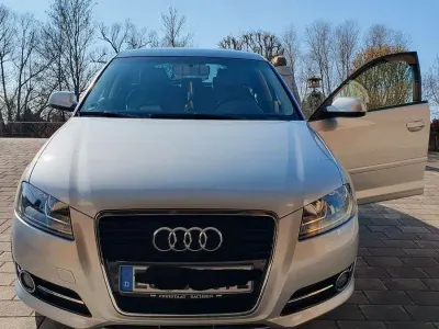 Usata Audi A3 125 CV (91 kW) 2012 Argento Utilitaria