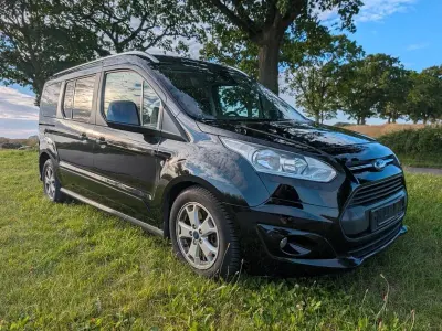Gebraucht Ford Tourneo 120 PS (88 kW) 2017 Schwarz Van / Kleinbus