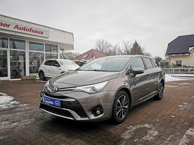 Gebraucht Toyota Avensis Team 147 PS (108 kW) 2018 Grau Kombi