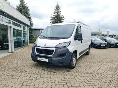 Gebraucht Peugeot Boxer 140 PS (102 kW) 2020 Lack weiss banquise/deckende Van