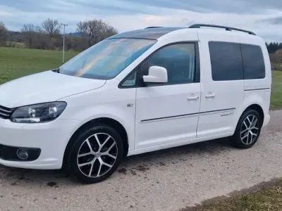 Second-hand VW Caddy Edition 102 CP (75 kW) 2015 Alb Monovolum