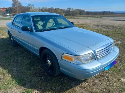 Gebraucht Ford Crown Victoria 242 PS (177 kW) 2007 Blau Limousine