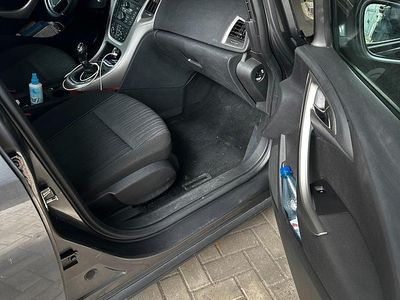 Gebraucht Opel Astra 125 PS (91 kW) 2012 Grau Kombi