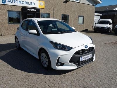 Usata Toyota Yaris Hybrid Comfort 92 CV (67 kW) 2022 Bianco Berlina