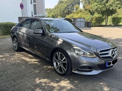 Grau Gebraucht 2014 Mercedes E300 Limousine | 19.300 € (Teuer)