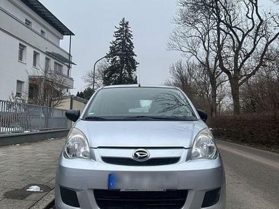 Silber Gebraucht 2009 Daihatsu Cuore Kleinwagen | 2.500 € (Teuer)