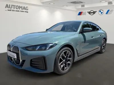 Gebraucht BMW i4 M Sport 250 kW (340 PS) 2025 Cape york gruen Limousine