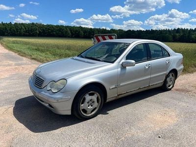 Mercedes C200