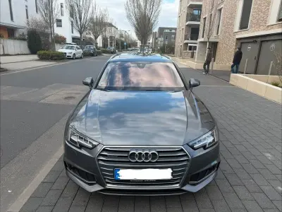 Gebraucht Audi A4 Sport 231 PS (169 kW) 2019 Grau Kombi