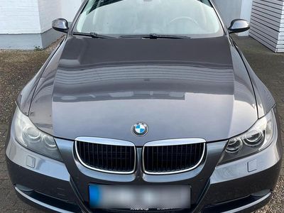 Gebraucht BMW 320 177 PS (130 kW) 2008 Grau Kombi