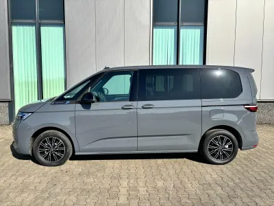 Gebraucht VW Multivan Pro 150 PS (110 kW) 2026 Unilackierung puregrey Van / Kleinbus
