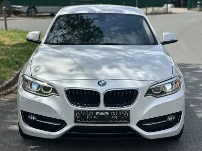 Gebraucht BMW 218 Sport Line 150 PS (110 kW) 2016 Weiß Coupé