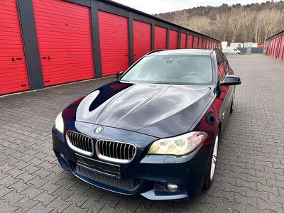 Blau Gebraucht 2013 BMW 520 Comfort Edition Kombi | 9.700 €