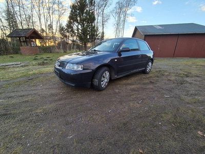 Second-hand Audi A3 Ambition 131 CP (96 kW) 2001 Albastru Hatchback