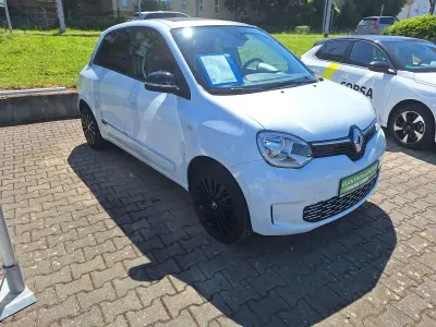 Używany Renault Twingo Urban Night 60 kW (82 KM) 2022 Biały Hatchback