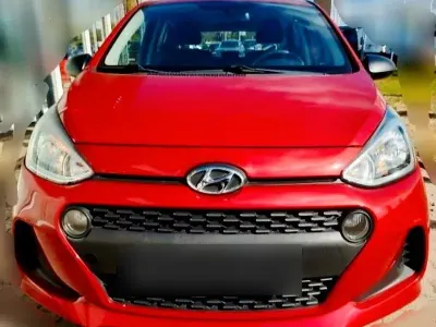 Usata Hyundai i10 Trend 67 CV (49 kW) 2017 Rosso Utilitaria