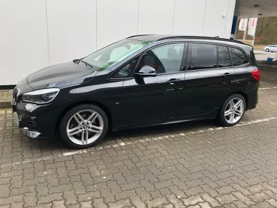 Gebraucht BMW 220 Gran Tourer 190 PS (139 kW) 2018 Schwarz Van / Kleinbus