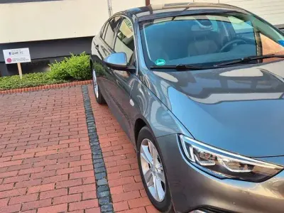 Gebraucht Opel Insignia Business 136 PS (100 kW) 2017 Grau Limousine