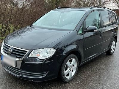 Schwarz Gebraucht 2009 VW Touran United Van / Kleinbus | 2.990 € (Fairer Preis)