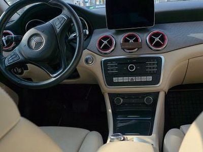 Usata Mercedes GLA200 Urban 156 CV (114 kW) 2019 Nero SUV