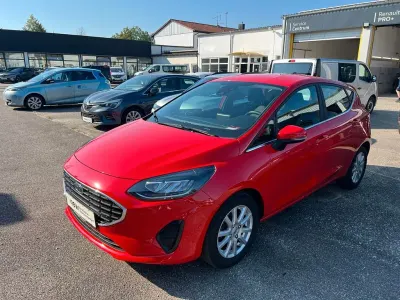 Gebraucht Ford Fiesta Titanium 125 PS (91 kW) 2022 Rot Kleinwagen