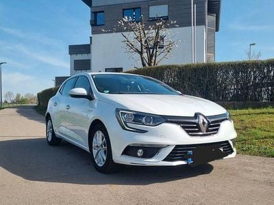 Gebraucht Renault Mégane IV 110 PS (80 kW) 2016 Weiß Limousine