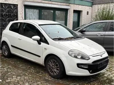 Gebraucht Fiat Punto 69 PS (50 kW) 2011 Weiß Kleinwagen