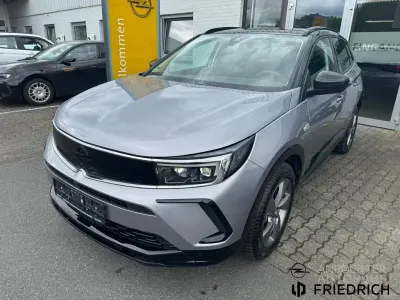Gebraucht Opel Grandland X 131 PS (96 kW) 2024 Silber SUV