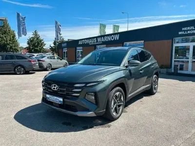 Neu Hyundai Tucson Style 150 PS (110 kW) 2026 Grün SUV