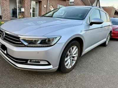 Gebraucht VW Passat Comfortline 150 PS (110 kW) 2018 Silber Kombi