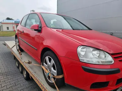 Gebraucht VW Golf IV 2005 Rot Limousine