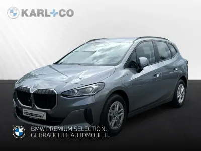 Gebraucht BMW 225 Active Tourer Luxury Line 136 PS (100 kW) 2024 Skyscraper grau metallic Van / Kleinbus