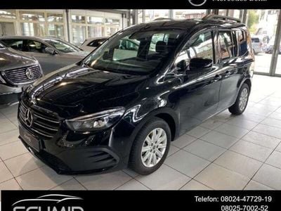 Gebraucht Mercedes T180 Progressive 116 PS (85 kW) 2024 Loparitschwarz Van / Kleinbus