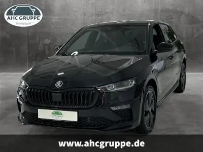 Gebraucht Skoda Scala 116 PS (85 kW) 2025 Blackmagic perleffekt Kleinwagen