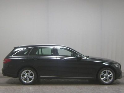 Gebraucht Mercedes C220 Avantgarde 194 PS (142 kW) 2019 Schwarz Limousine