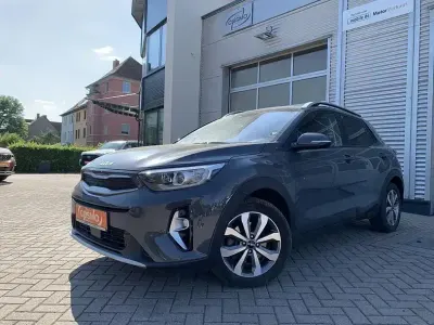 Gebraucht Kia Stonic 120 PS (88 kW) 2022 Grau SUV