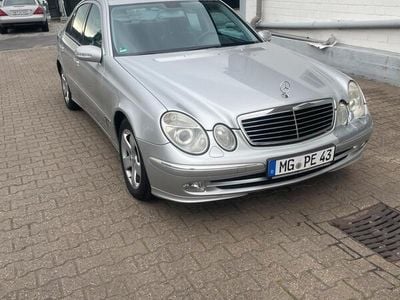 Mercedes E240