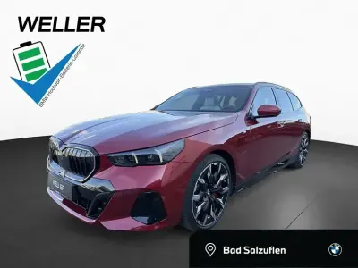 Second-hand BMW 550e M Sport 489 CP (359 kW) 2025 Roșu Break