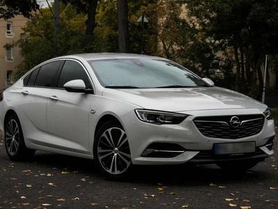 Gebraucht Opel Insignia Innovation 165 PS (121 kW) 2017 Weiß Limousine