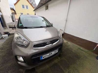 Usado Kia Picanto Edition 7 67 HP (49 kW) 2015 Bege Citadino