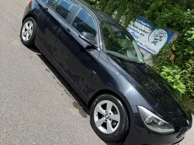 Gebraucht BMW 116 Sport Line 136 PS (100 kW) 2012 Schwarz Kleinwagen