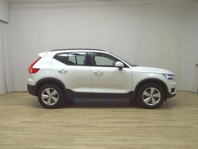 Gebraucht Volvo XC40 Momentum 163 PS (119 kW) 2021 Ice white solid SUV