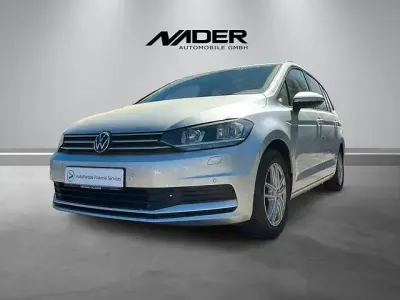 Gebraucht VW Touran 122 PS (89 kW) 2021 Silber Van / Kleinbus