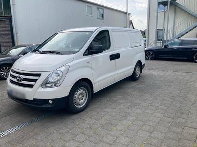 Hyundai H-1